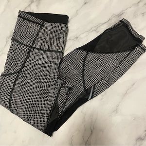 Lululemon printed leggings with mesh detail(BUNDLE AND SAVE WHEN PURCHASING SET)
